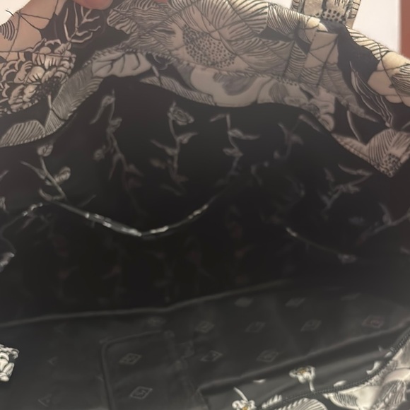Vera Bradley Black and White Floral Tote and Bundle - Picture 15 of 15